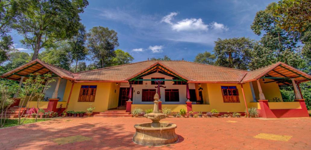 Ama Stays & Trails, Rare Earth Estate Madikeri Kültér fotó